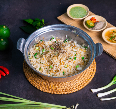 Cơm chiên cá mặn